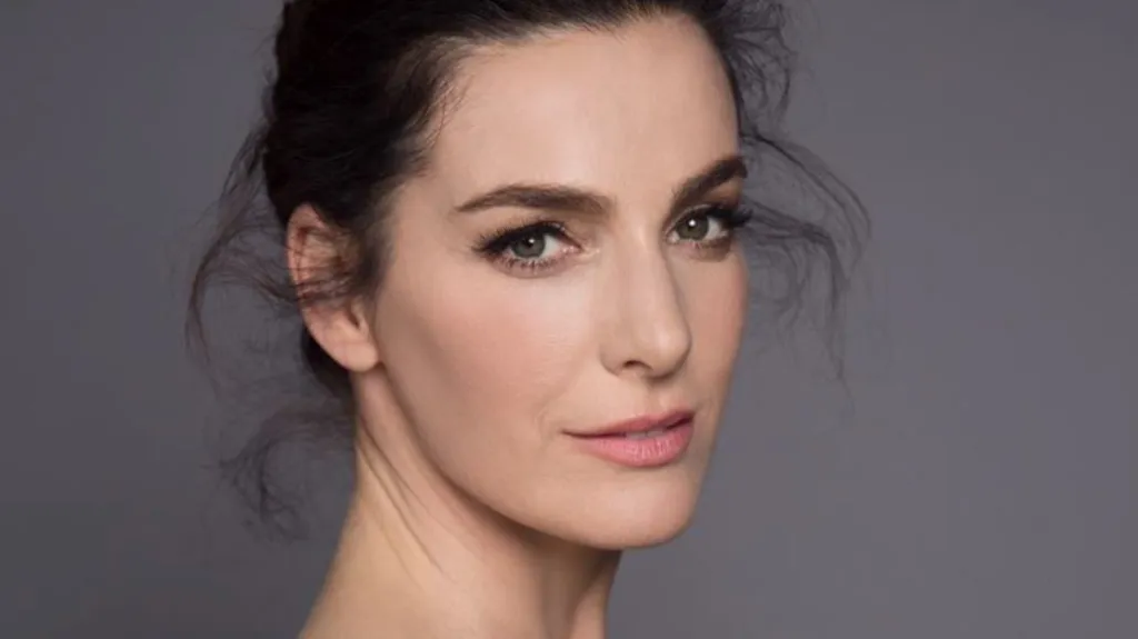 Titulní roli hraje Ayelet Zurerová