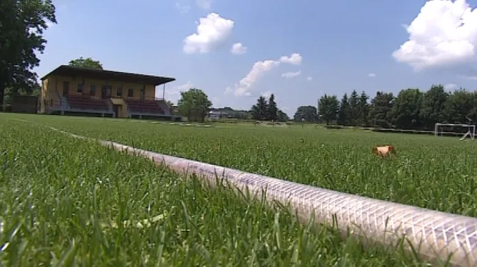 Fotbalové hřiště ve Vážanech