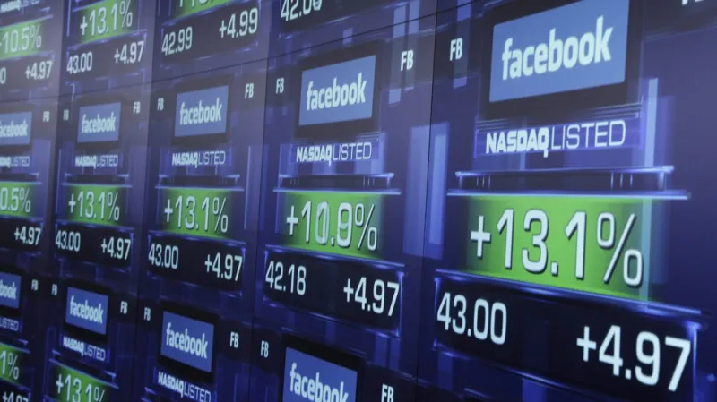 Facebook vstoupil na burzu