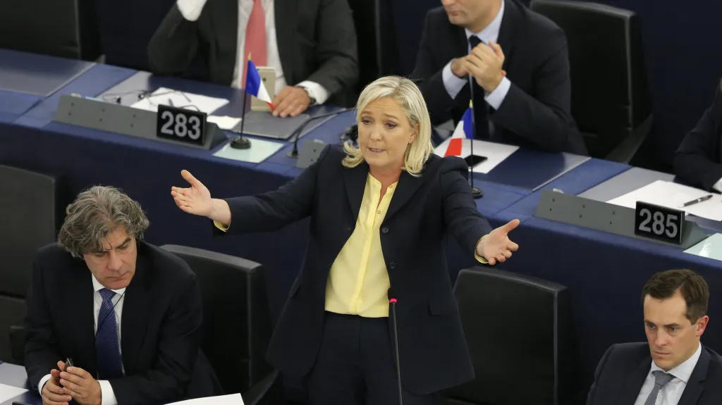 Marine Le Penová na plénu Evropského parlamentu