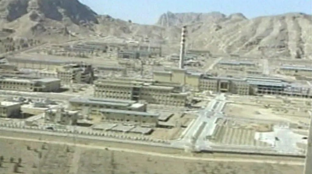 Jaderné zařízení v Íránu