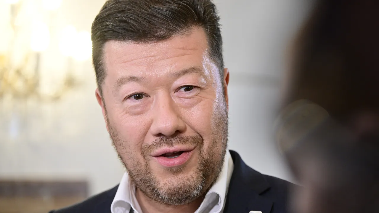 Okamura počítá s cestou do Číny, opozice to kritizuje kvůli zadržení českého občana