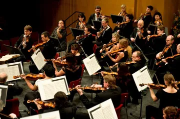 Nehrajeme „kratce“, hrajeme už 60 let