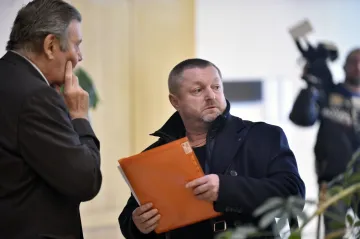 Začal soud s dalšími aktéry lihové kauzy. Obžalovaní prý obrali stát o 1,25 miliardy