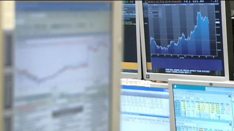 Výprodej na světových burzách a reakce politiků