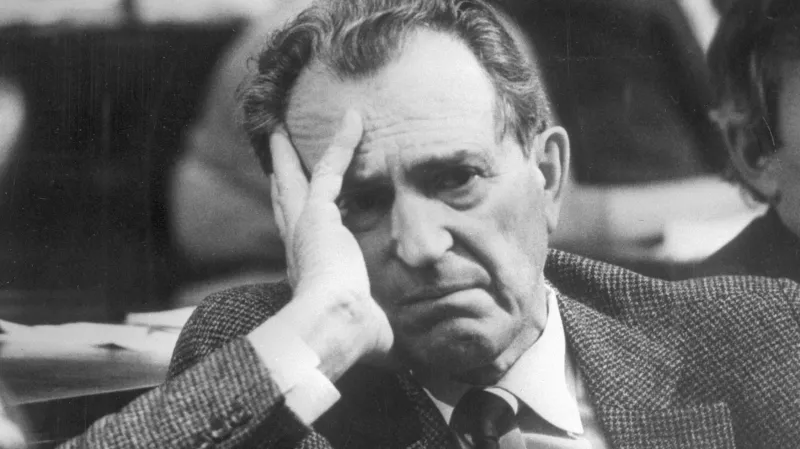 Vasil Biĺak v parlamentu v prosinci 1989