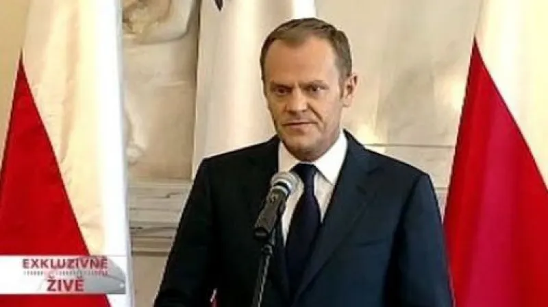 Brífink polského premiéra Donalda Tuska
