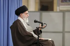 Je to sabotáž, reaguje Chameneí na protesty. Íránské úřady pohrozily zásahem