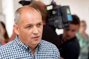 Distributor a míchač jedovatého alkoholu se zodpovídají ze smrti 3 lidí