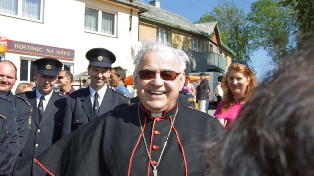 Z návštěvy kardinála Miloslava Vlka v Lažišti
