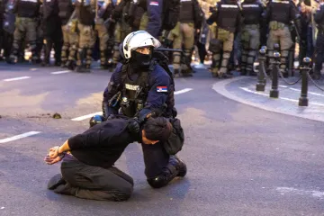 Srbští studenti se střetli s policií