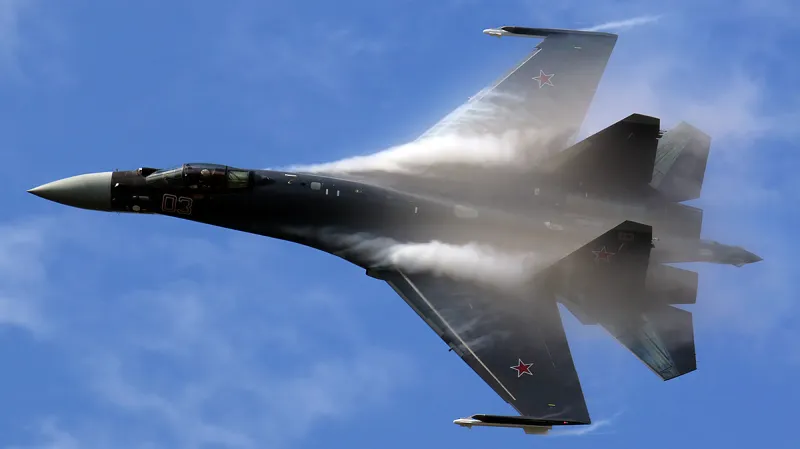 Přestože Rusko nadále rozvíjí letouny řady Su-27 (zde nejmodernější varianta Su-35S) a Čína dokonce představila dva typy 5. generace J-20 a J-31, s účastí ruských a čínských typů v případném českém tendru se nepočítá