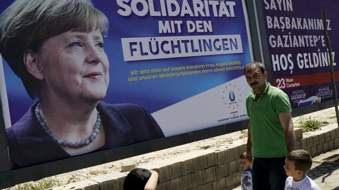 Obama pochválil Merkelovou za přístup k uprchlíkům