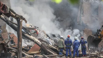 Následky vzdušných úderů na Kyjev 24. 5. 2026