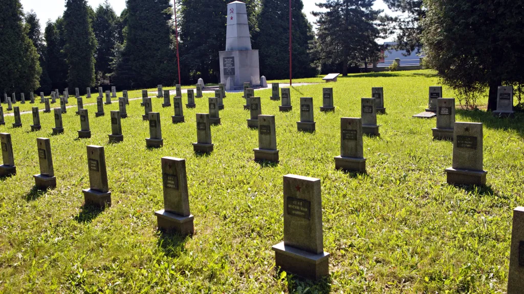 Hřbitov vojáků Rudé armády v Hlučíně