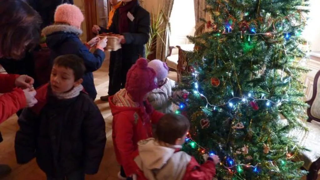 Z prohlídky zámku v Mníšku pod Brdy