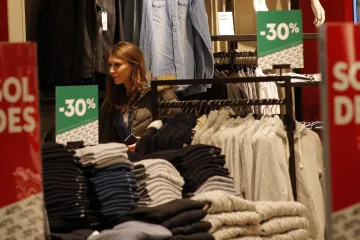 Ničení neprodané elektroniky nebo luxusního zboží? Francie hodlá zakázat plýtvání