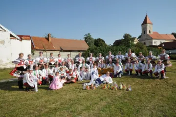 AVÍZO: Krojový ples v Dolních Dunajovicích