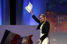 Le Penova „nadějná“ vnučka Marion opouští ve 27 letech politiku