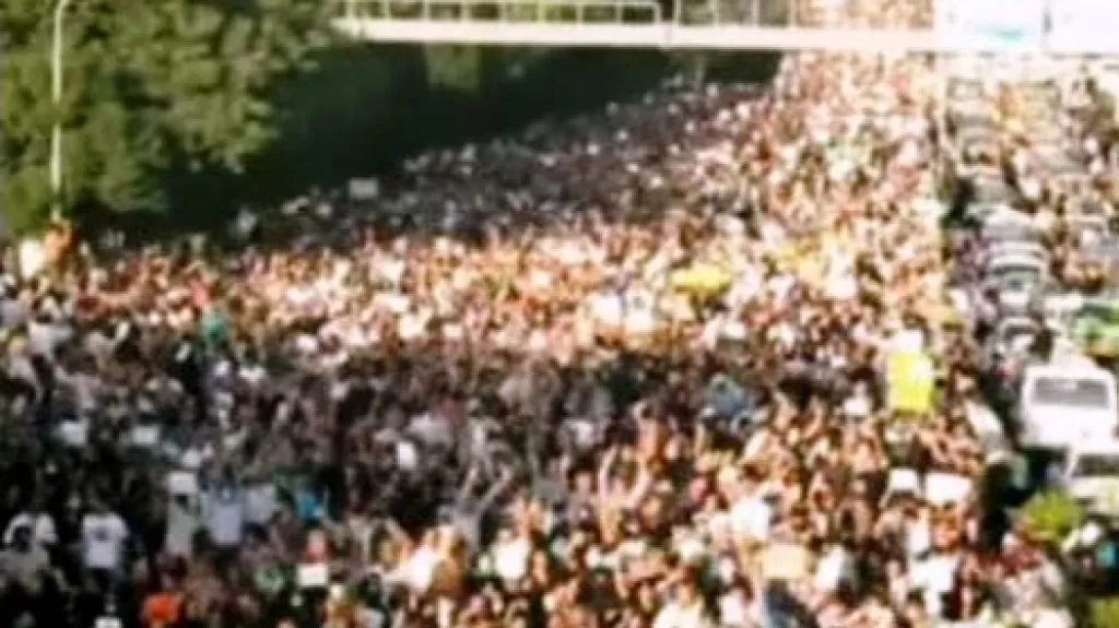Demonstrace v Teheránu za oběti nepokojů