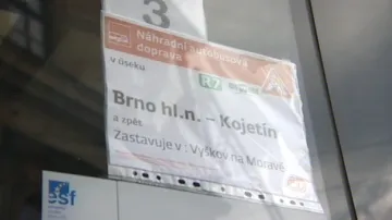 Uzavřené jsou trasy mezi Brnem - Nezamyslicem a Brnem - Kojetínem
