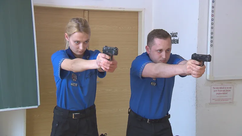 Uchazeči o práci u policie