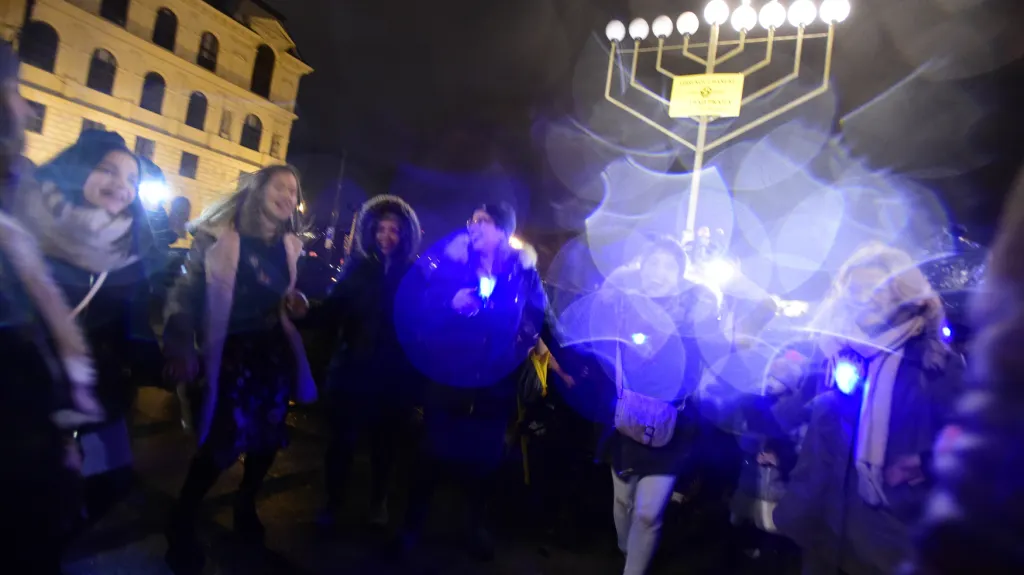 Slavnostní zapálení světel chanukové menory v Praze