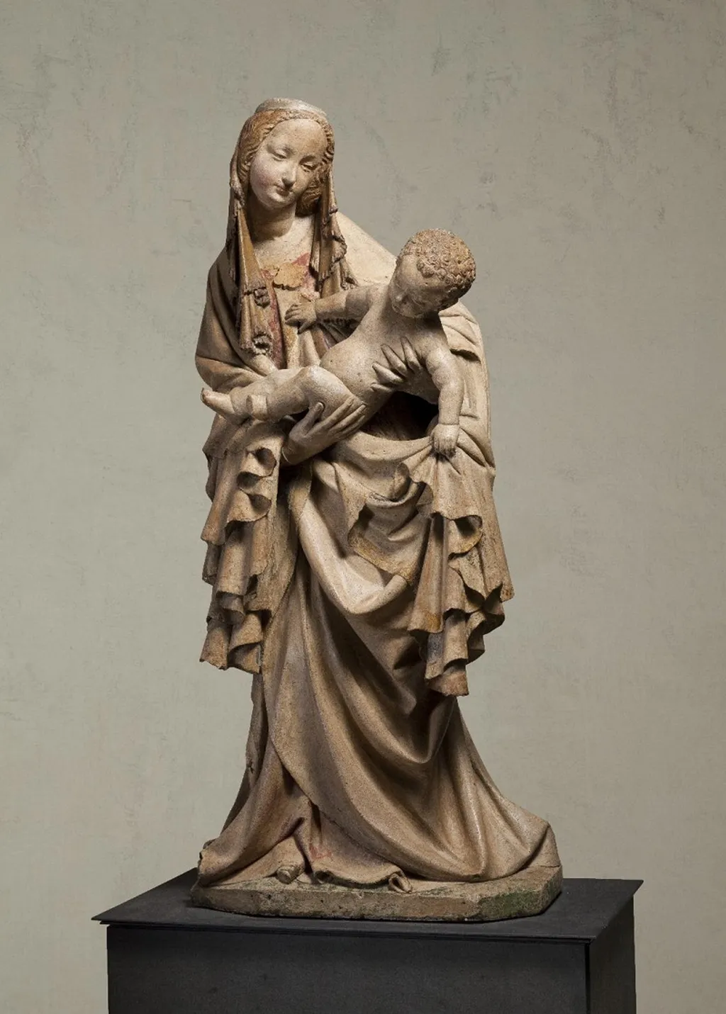 Výstavní rok uzavře vánočně laděný projekt Krásné madony v Anežském klášteře (22. 11. – 19. 4.).