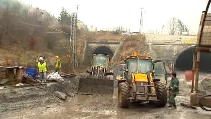 Stavba železničního tunelu