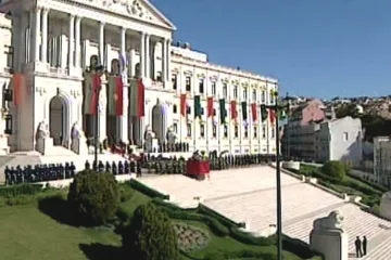 Pomoc pro Portugalsko půjde i z českých kapes