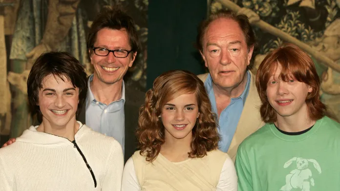 Představitelé hlavních postav filmové ságy o Harrym Potterovi na snímku z Londýna v roce 2004