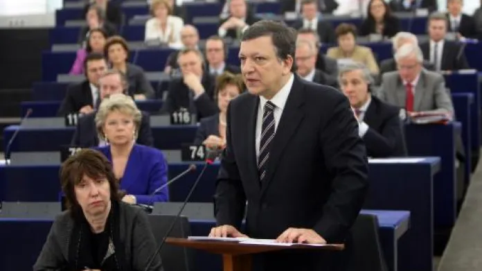 José Barroso před europoslanci