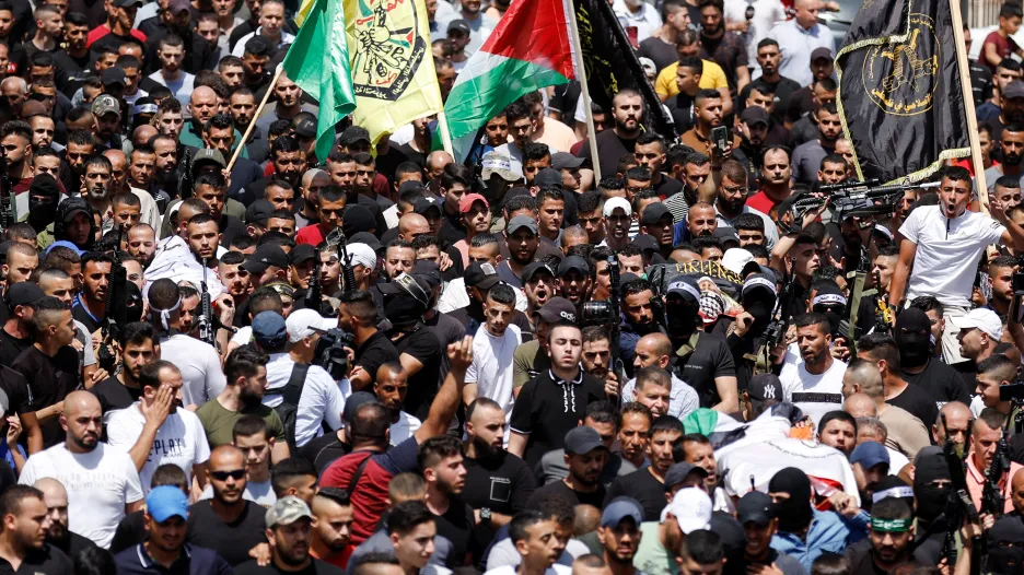 Pohřeb tří Palestinců zabitých izraelskou armádou