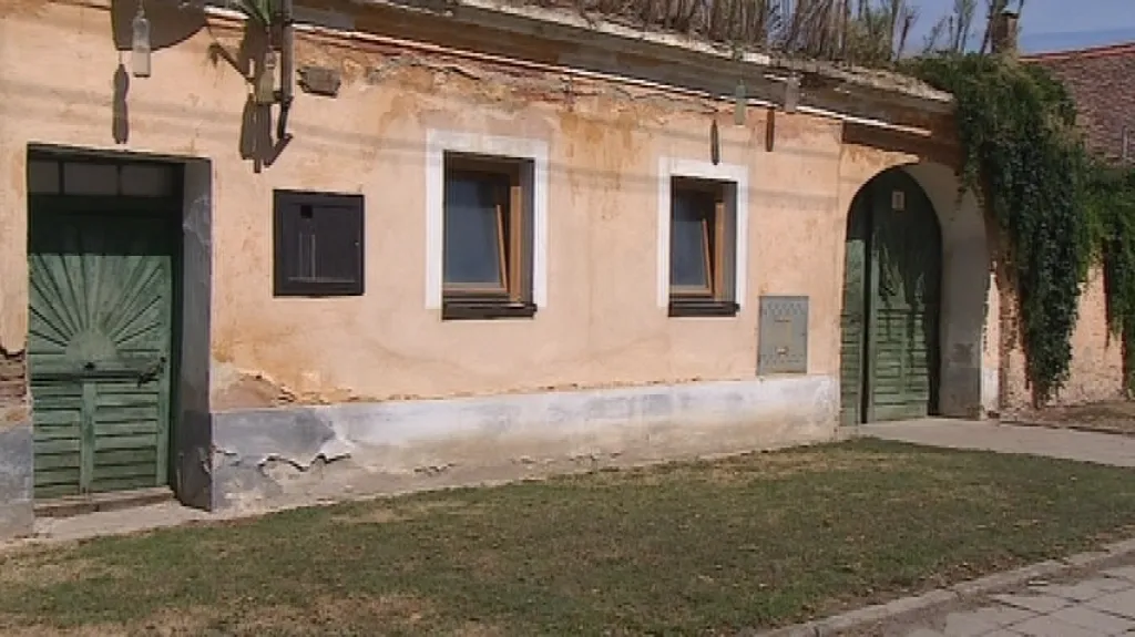 Podle památkářů by šel dům ještě zachránit
