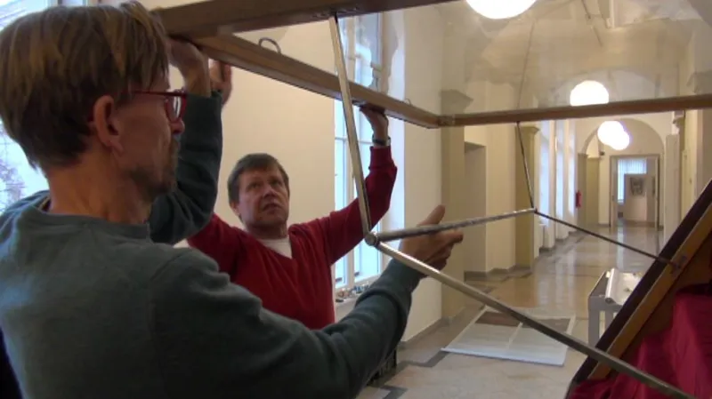 Příprava expozice v ústeckém muzeu