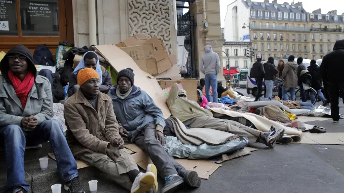 Uprchlíci v ulicích Paříže v září 2015