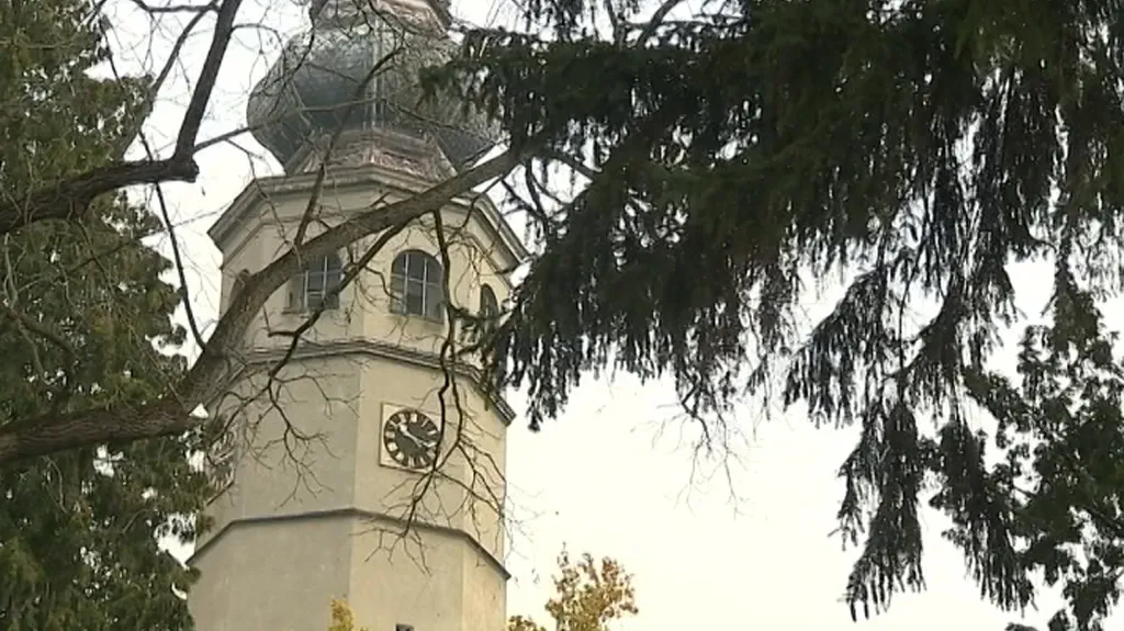 Spanilá věž tovačovského zámku