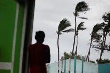 Bouře Sam dál sílí a už je klasifikována jako hurikán čtvrté kategorie