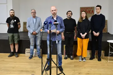 Loajalita k politické moci se staví nad odbornost, zdůvodnily stávku odbory agentury pro začleňování