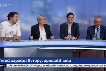 Třicítku ve městě prosazuje podle Macinky zelená bojůvka. Bylo by čistší ovzduší a méně hluku, oponuje Žaloudek
