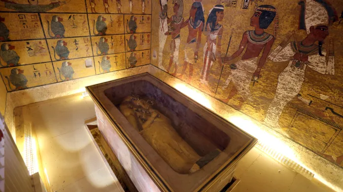 Tutanchamonova hrobka má skrývat i Nefertiti