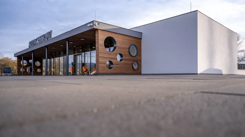 Aquacentrum  ve Vrchlabí s novým krytým bazénem