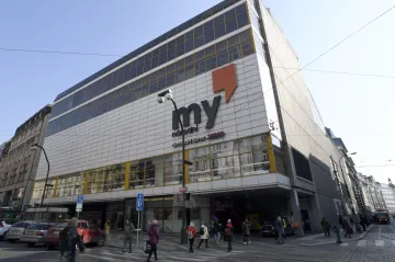 Obchodní dům Máj koupila od Tesca společnost Amádeus Real. Chce ho přestavět