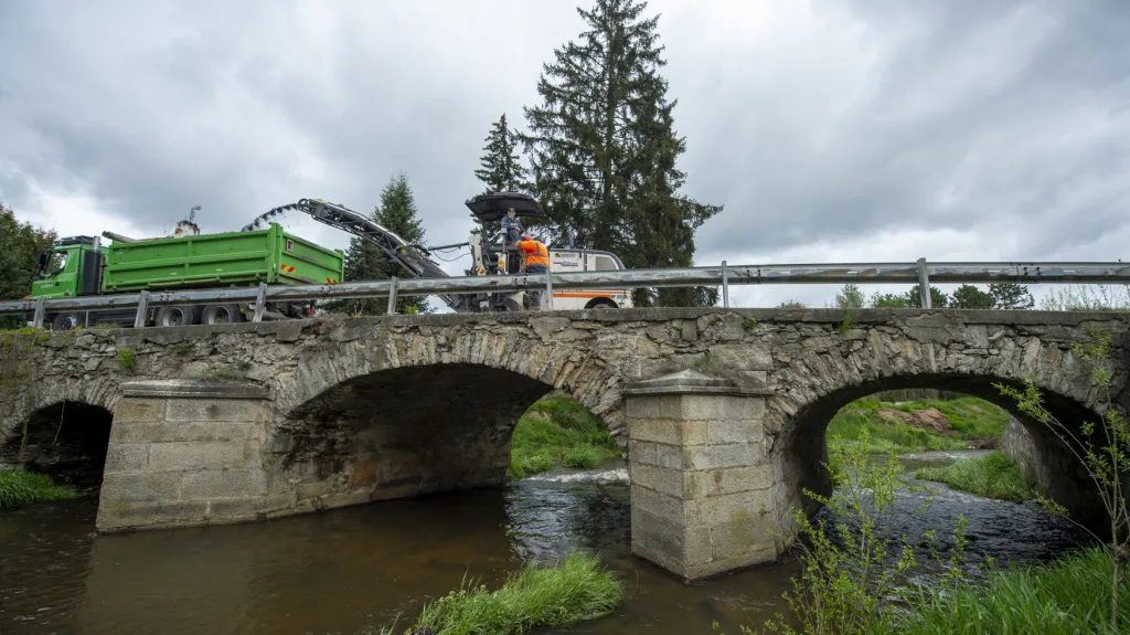 Kamenný most přes Polečnici
