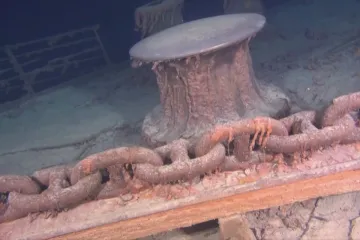 O pomoc volal marně. Teď se telegraf z Titanicu stává předmětem rozepře