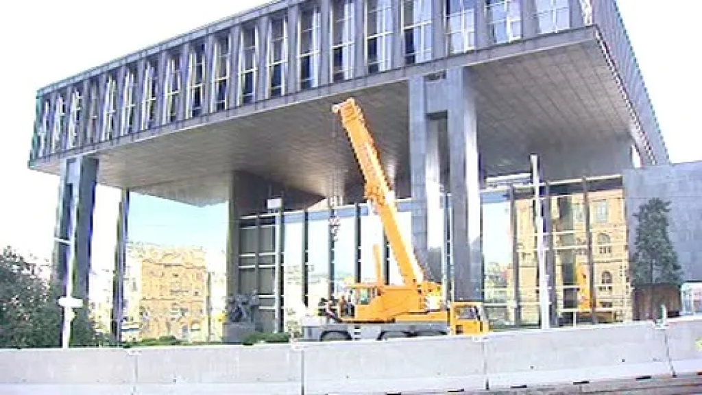 Zátarasy před bývalým Federálním shromážděním
