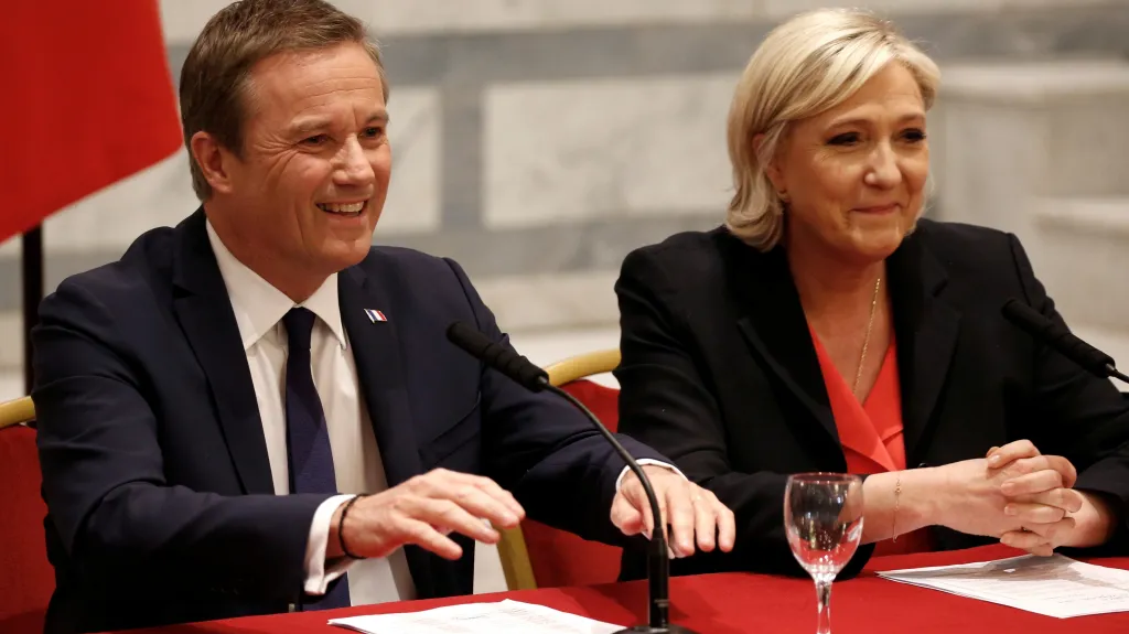 Nicolas Dupont-Aignan a Marine Le Penová