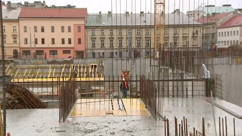 Stavba divadelního komplexu v Plzni