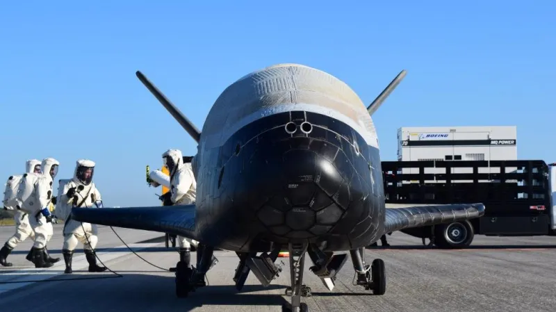 Raketoplán X-37B
