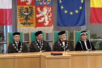 Práce pro vysokoškoláky je dost, často ji ale berou maturantům